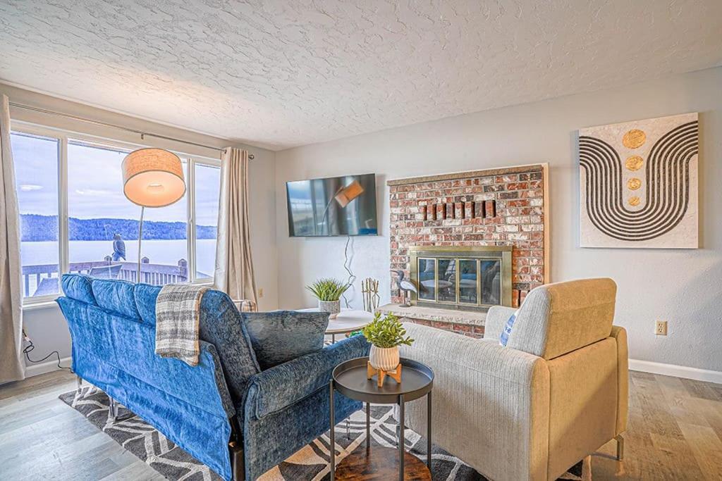 Waterfront Retreat, Relaxation, Fun In Hood Canal Hoodsport Exteriör bild